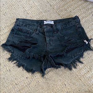One Teaspoon Fox Black Bonitas denim short 22